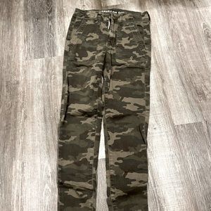 American Eagle Woman’s Next Level Stretch High Rise Jegging Crop